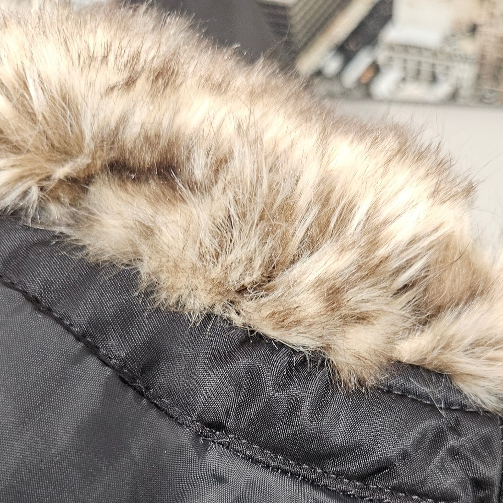 Levi's Womens Down Puffer Jacket Medium Snow Winter Ski Hood Faux Fur - Picture 14 of 16